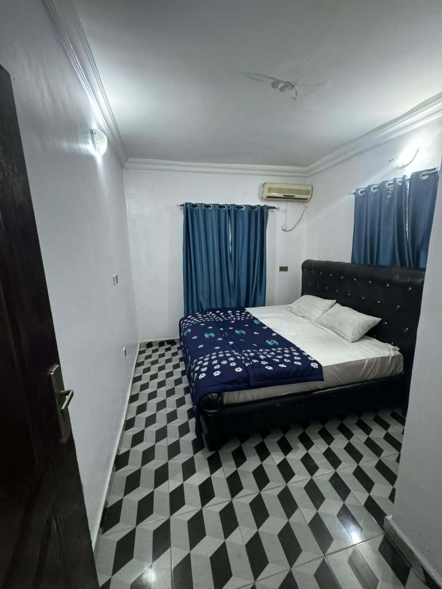Apartmentfunkytee Ikorodu Eksteriør billede