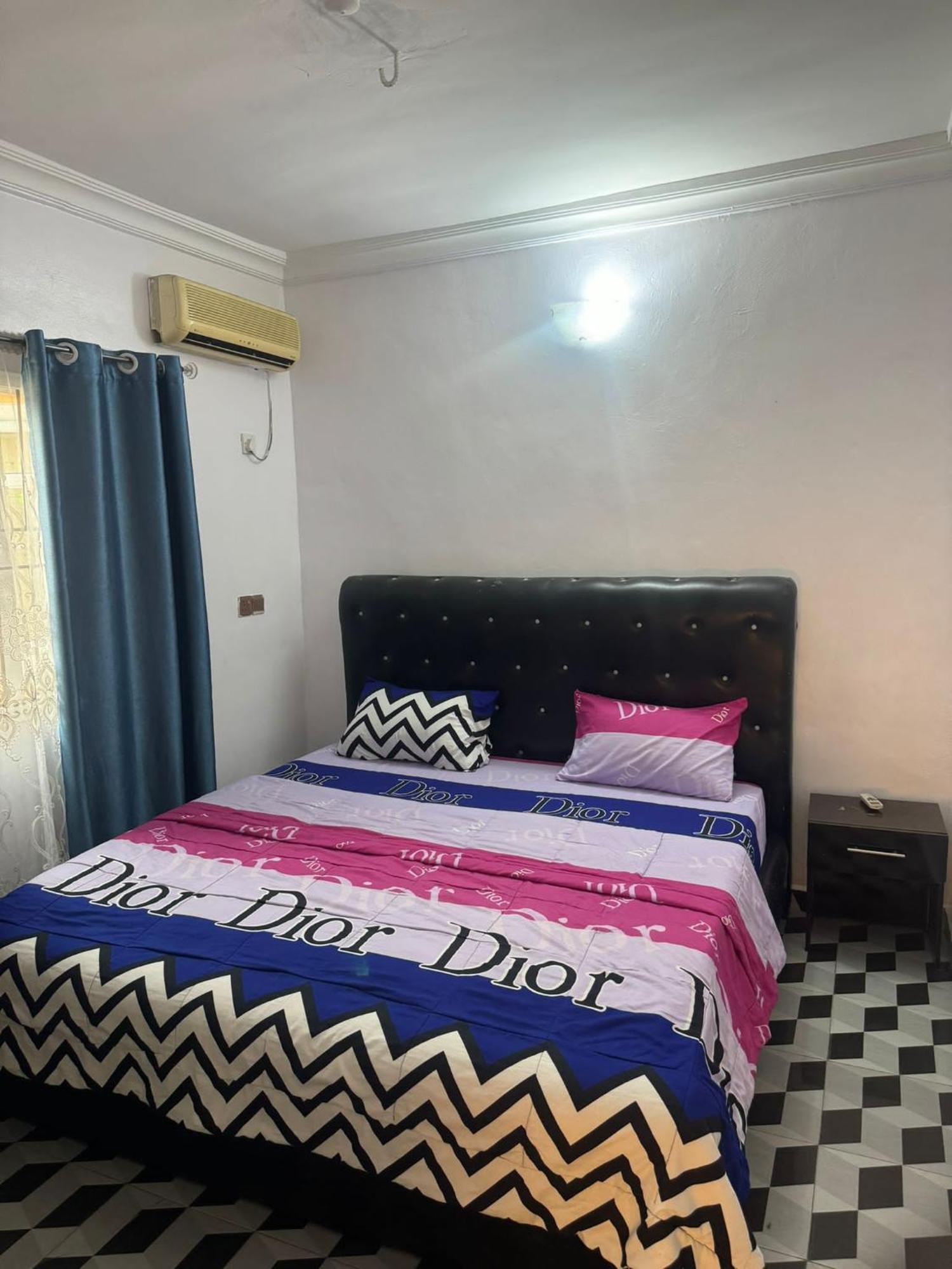 Apartmentfunkytee Ikorodu Eksteriør billede
